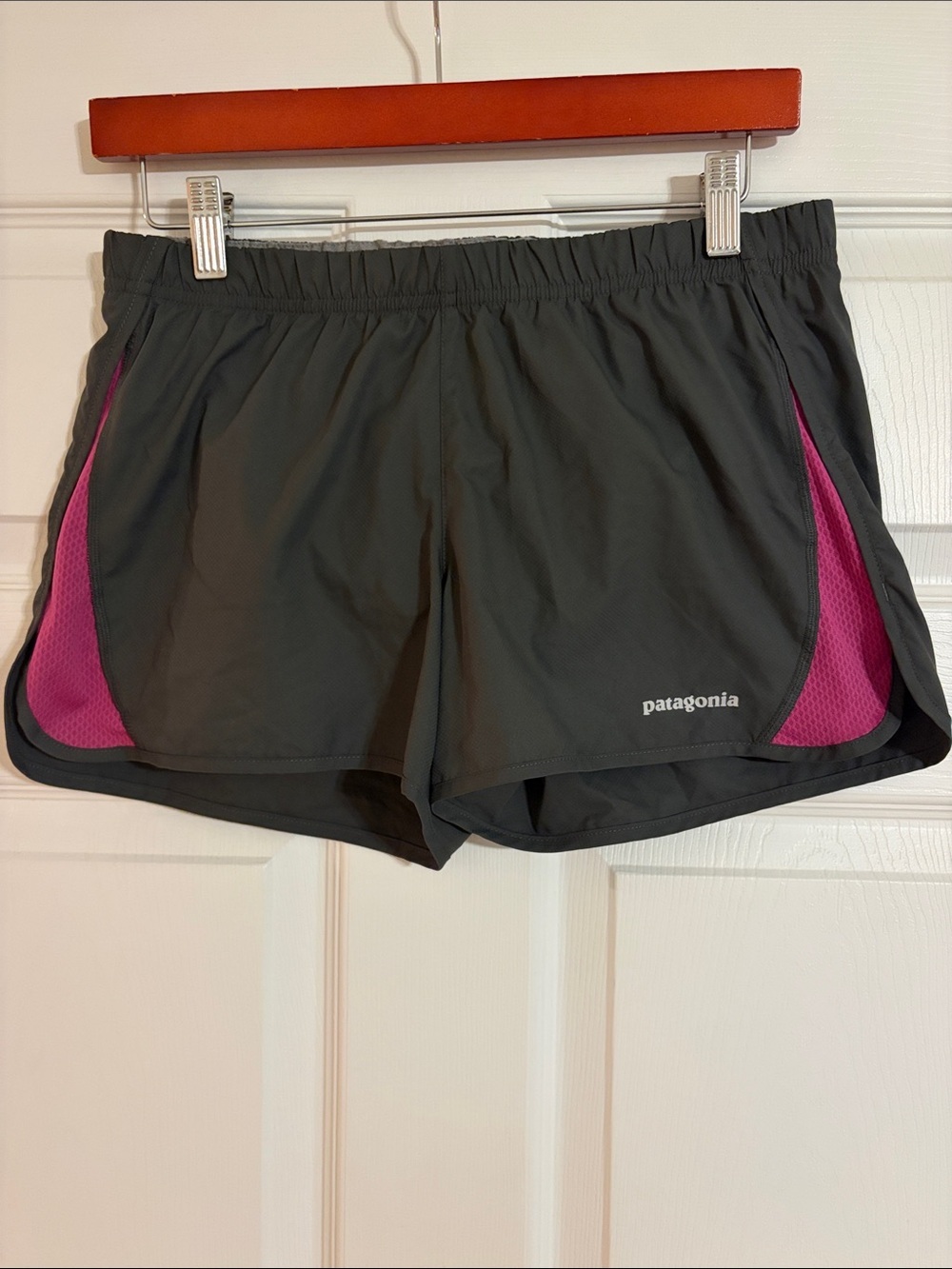 Patagonia Gray & Pink Mesh Lightweight Running Athletic Shorts Size S